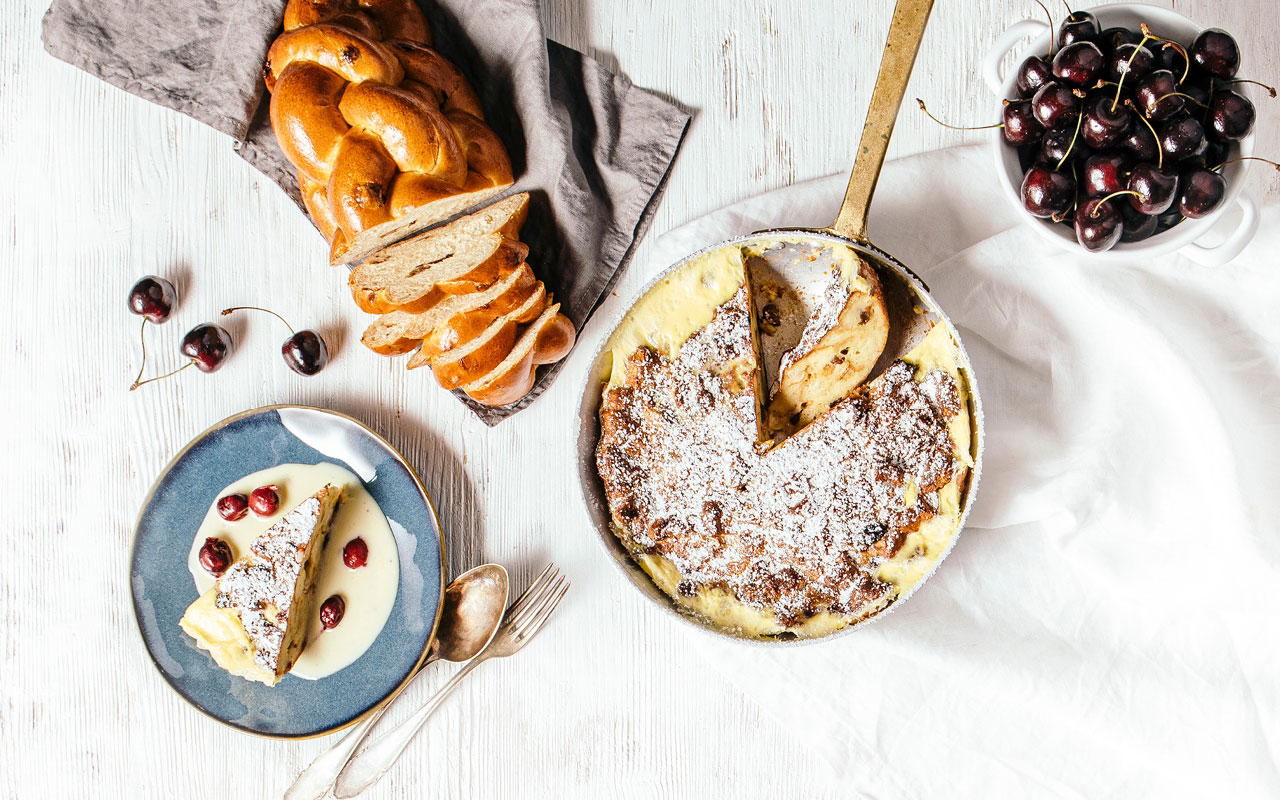 Rezept: Schmarren aus Striezel mit Kirschkompott und Vanillesauce ...